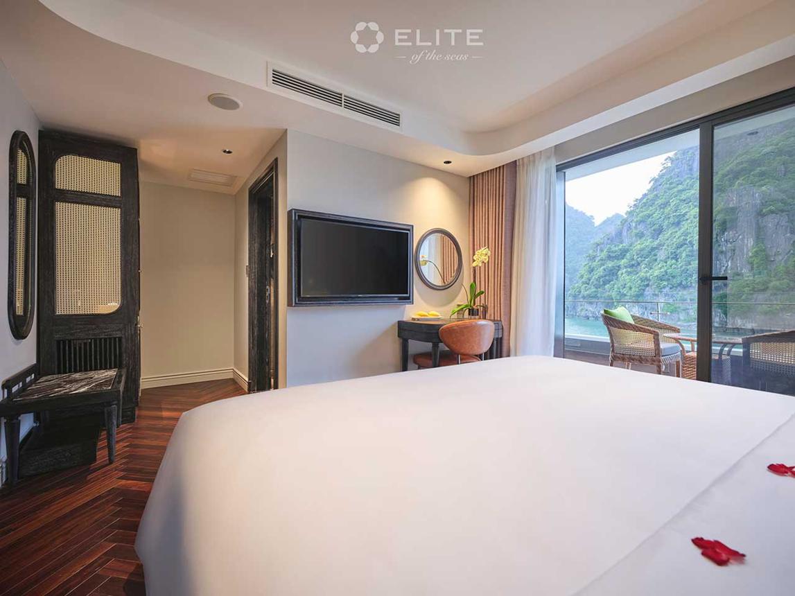 Elite Senior Suite
