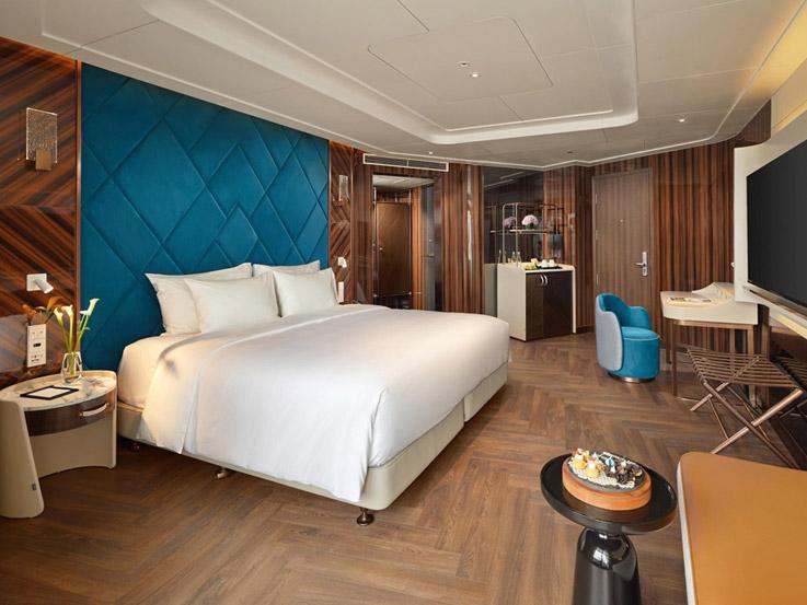 Signature Suite
